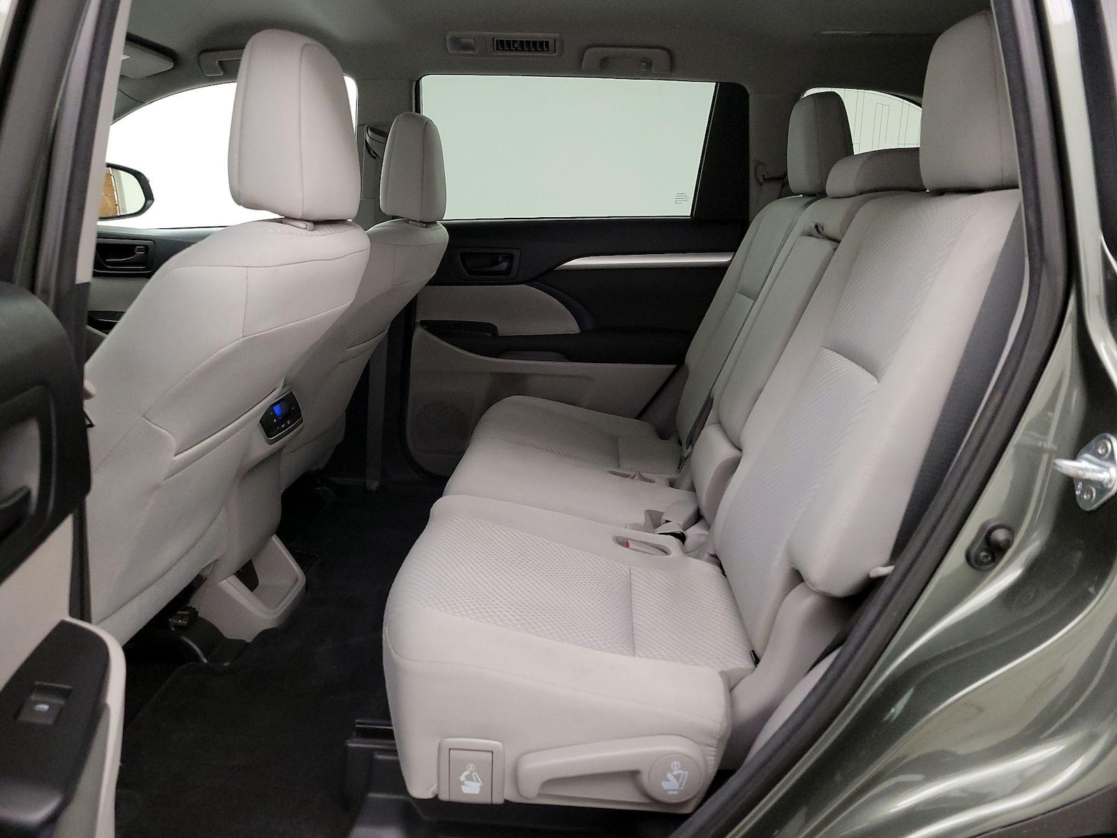Rear Air Conditioning