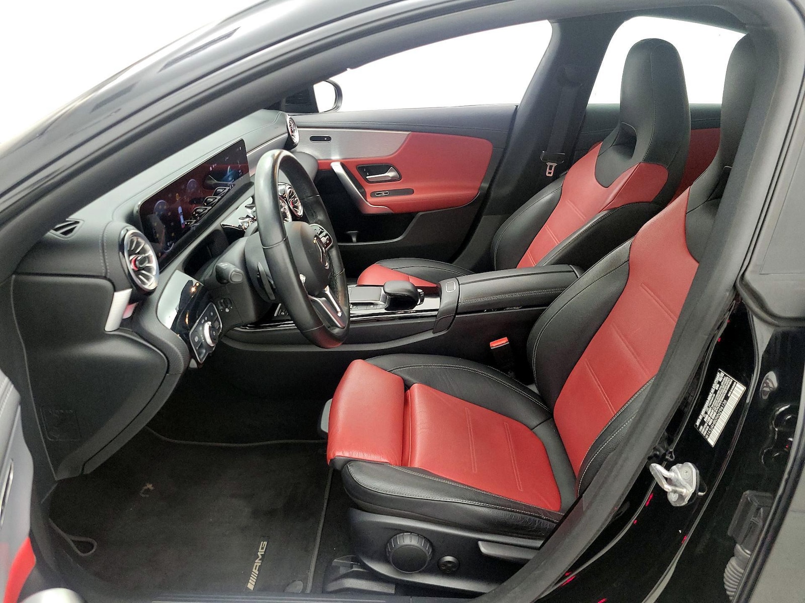 Side Airbags & Leatherette Seats
