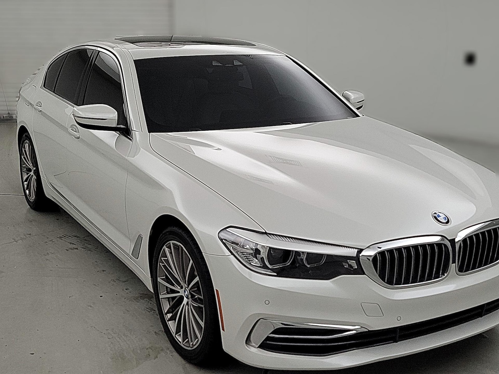 2019 BMW 5 Series 540i