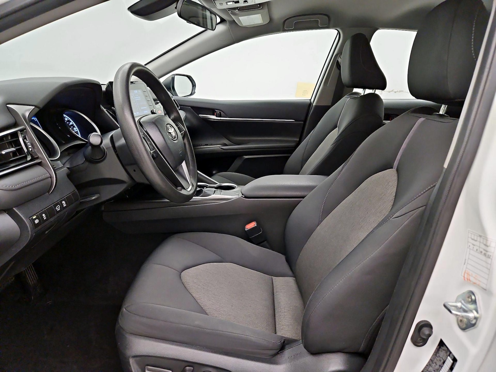 Power Seat(s) & Side Airbags