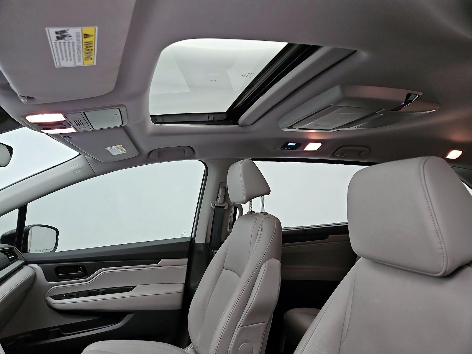 Sunroof(s) & Overhead Airbags