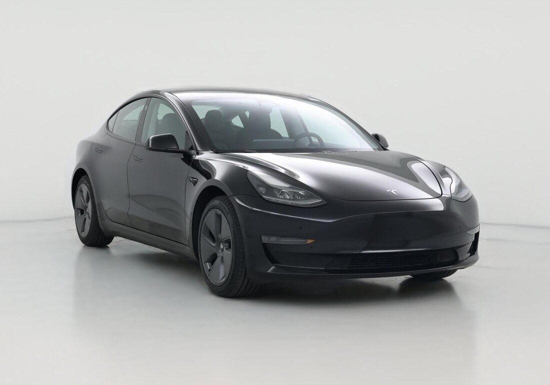 2021 Tesla Model 3 Standard Range Plus in Black — CarMax photo