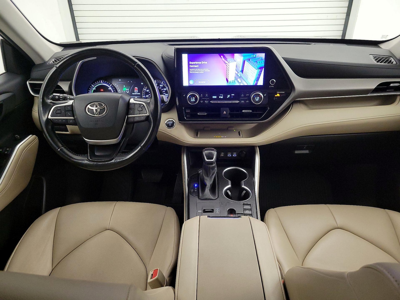 2023 Toyota Highlander XLE - Photo 10