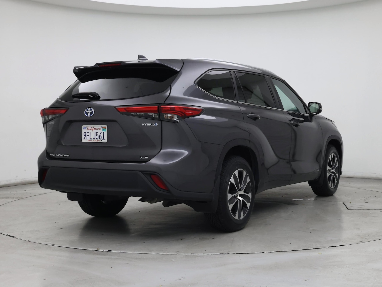 2023 Toyota Highlander XLE - Photo 9