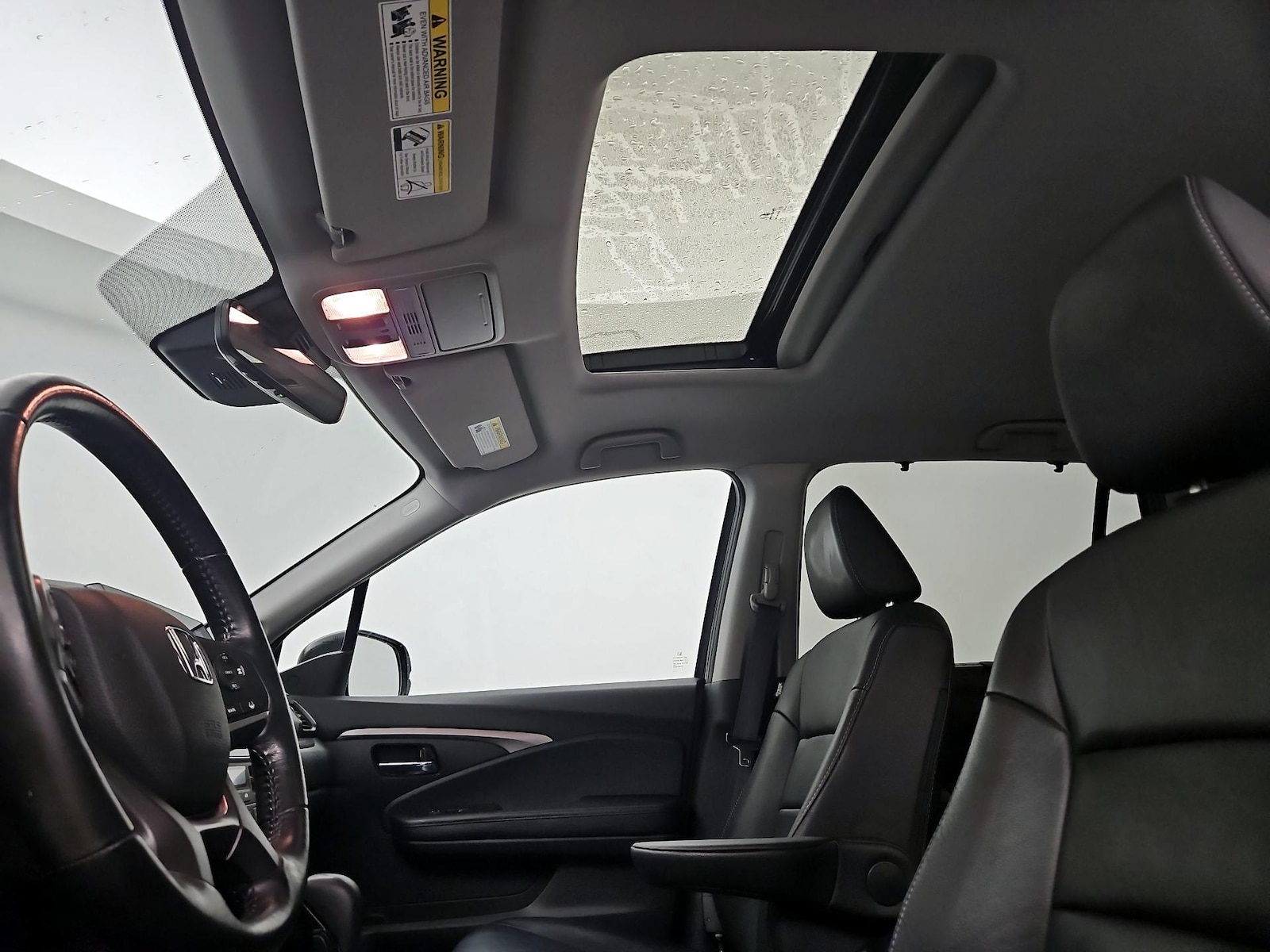 Sunroof(s) & Overhead Airbags