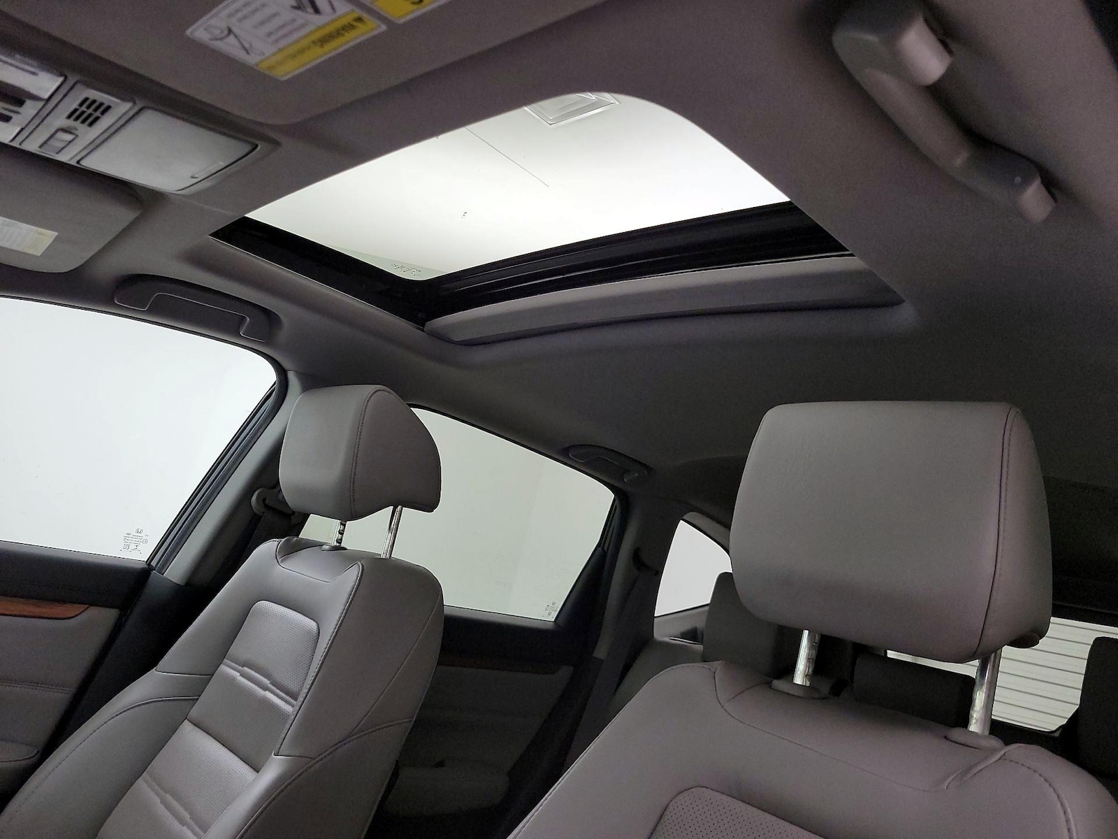 Sunroof(s) & Overhead Airbags