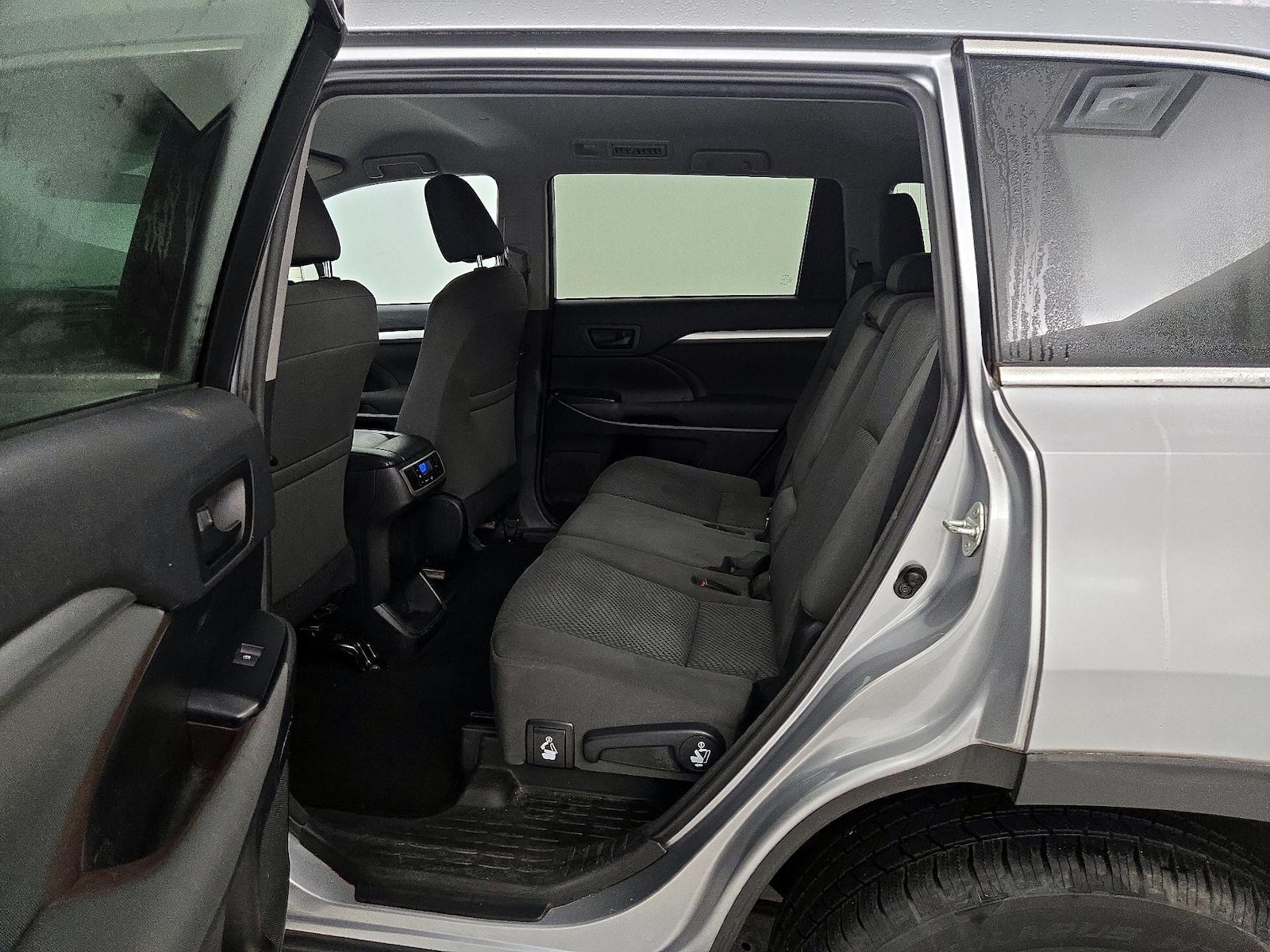 Rear Air Conditioning