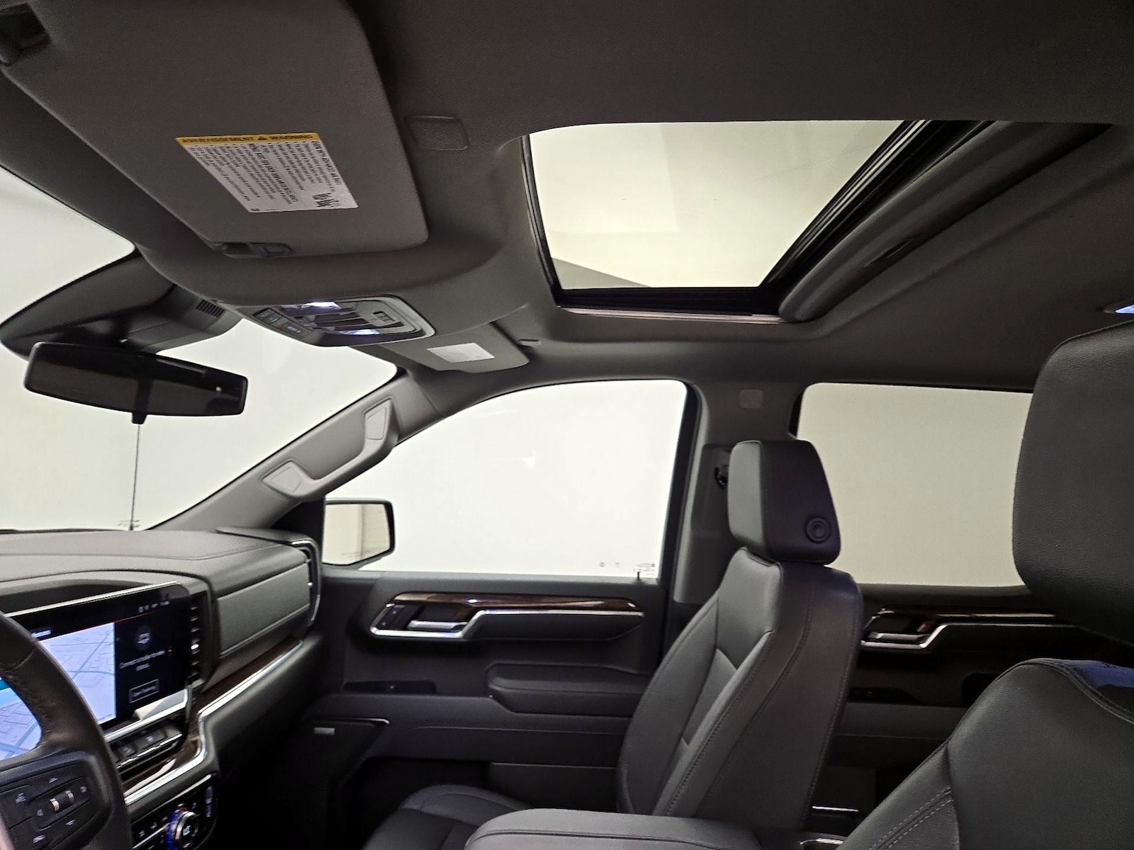 Sunroof(s) & Overhead Airbags