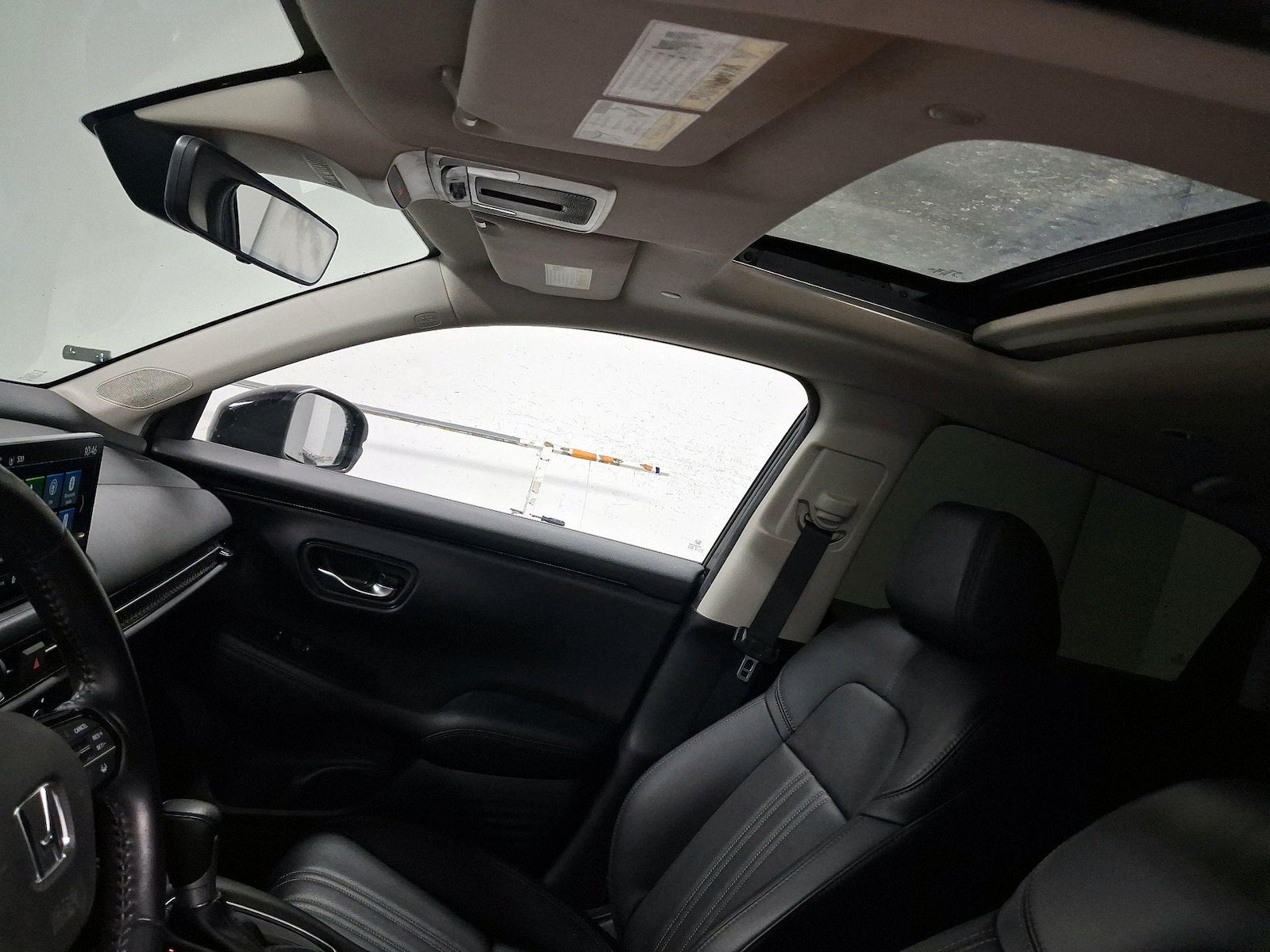 Sunroof(s) & Overhead Airbags