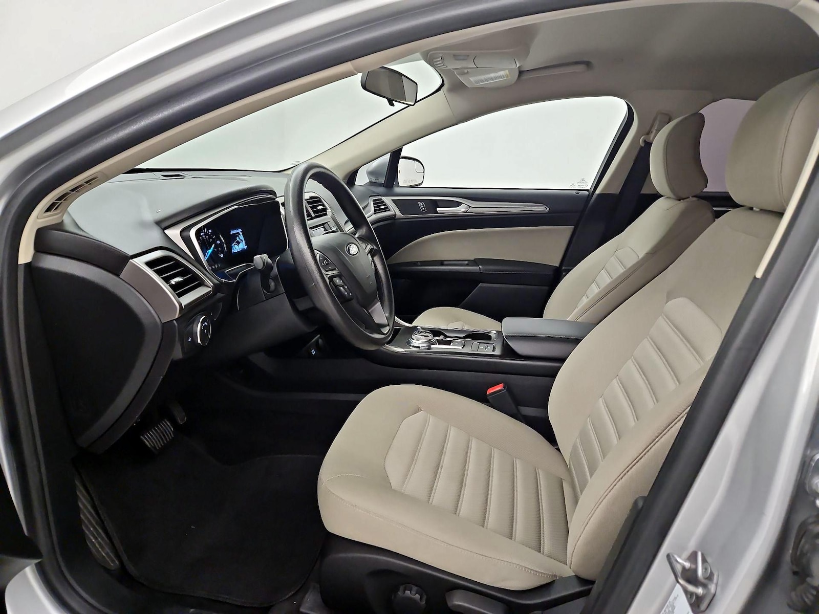 Power Seat(s) & Side Airbags