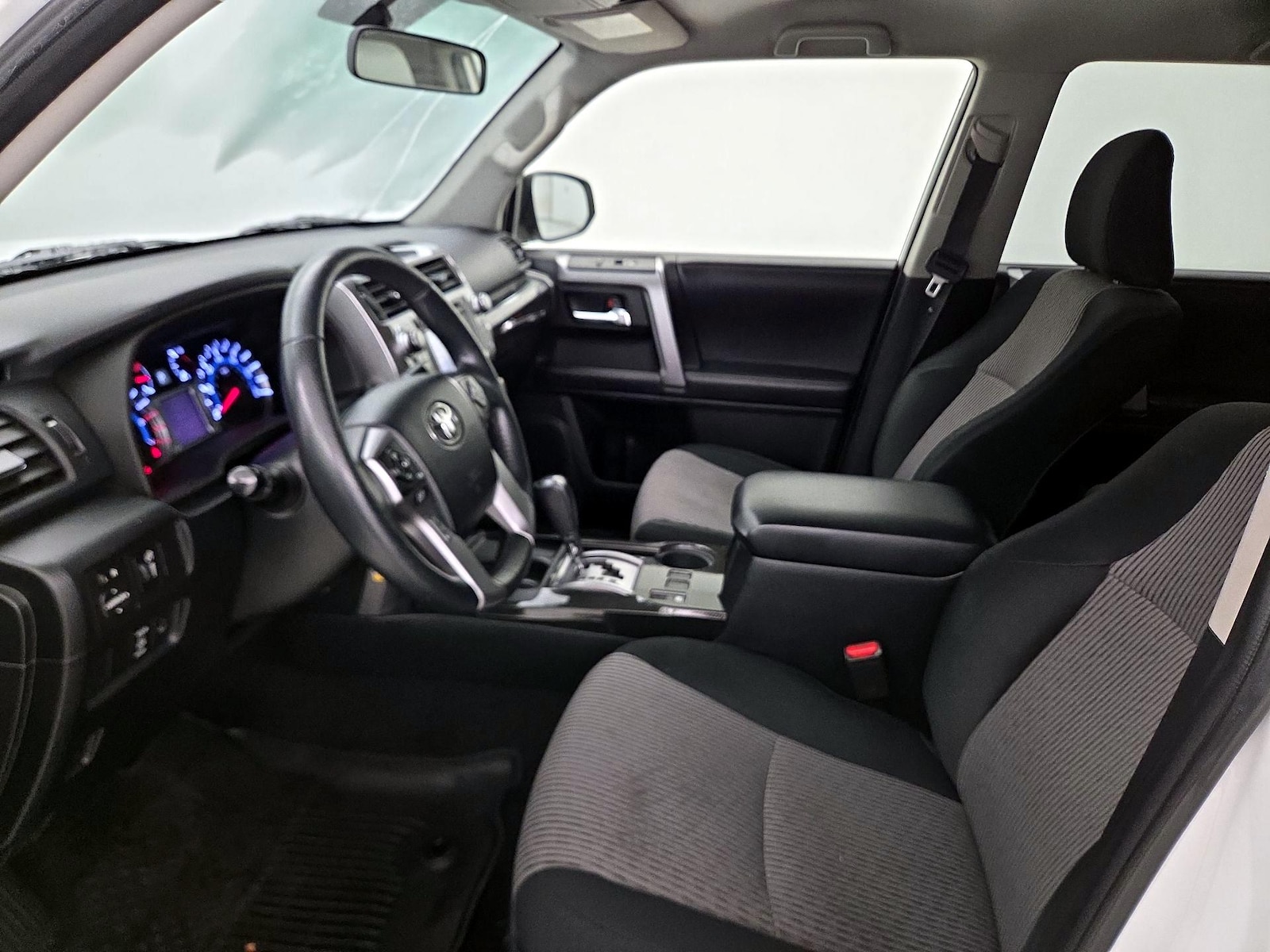 Power Seat(s) & Side Airbags
