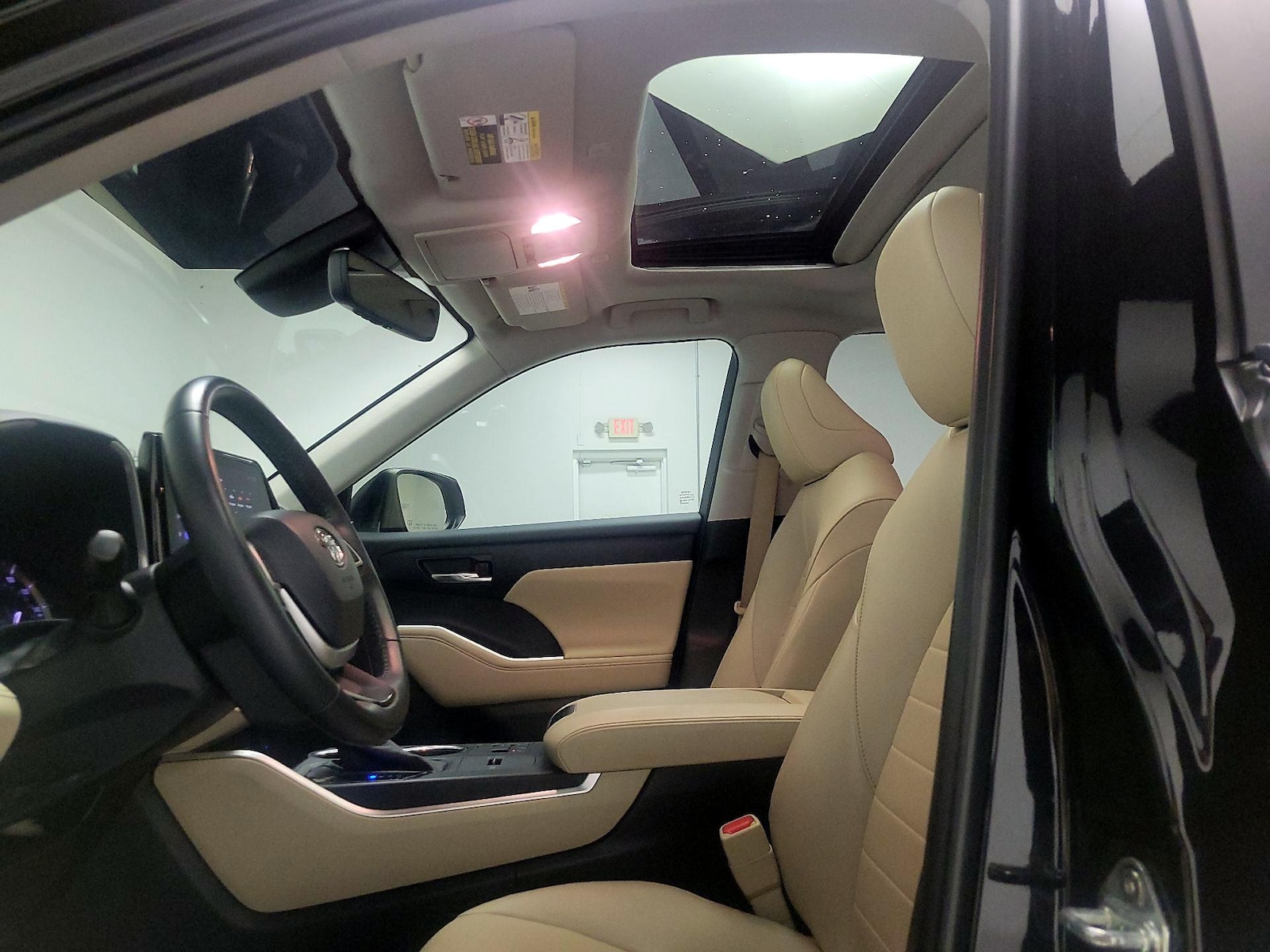 Sunroof(s) & Overhead Airbags