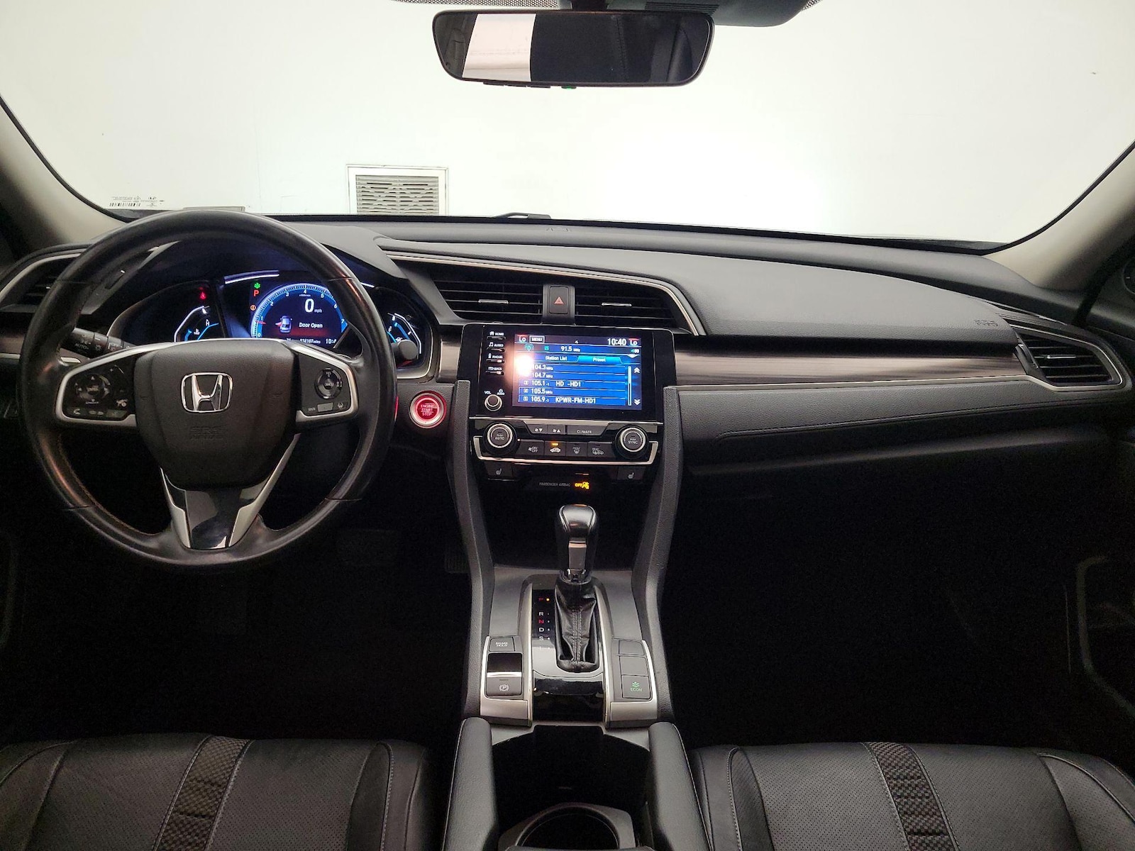 Apple CarPlay® & Android Auto™