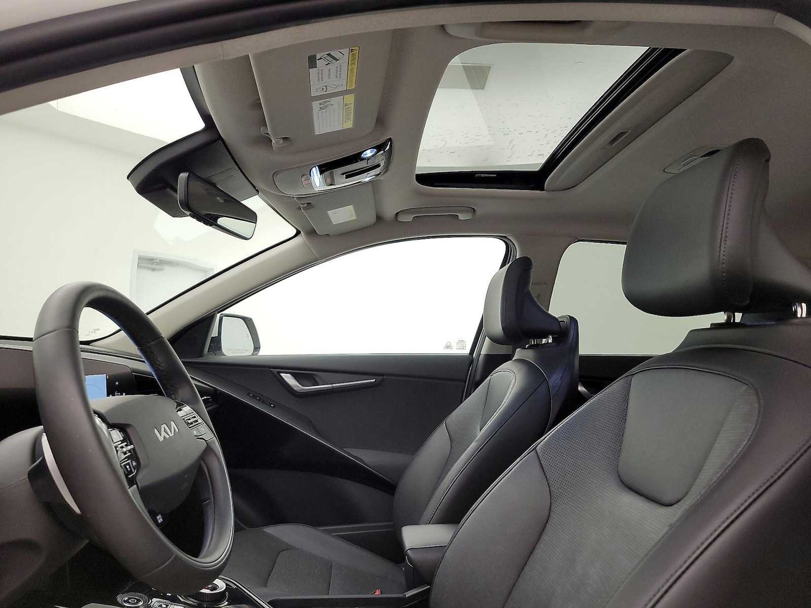 Sunroof(s) & Overhead Airbags