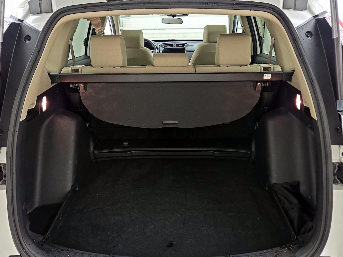 Trunk/Cargo (Seats Up)