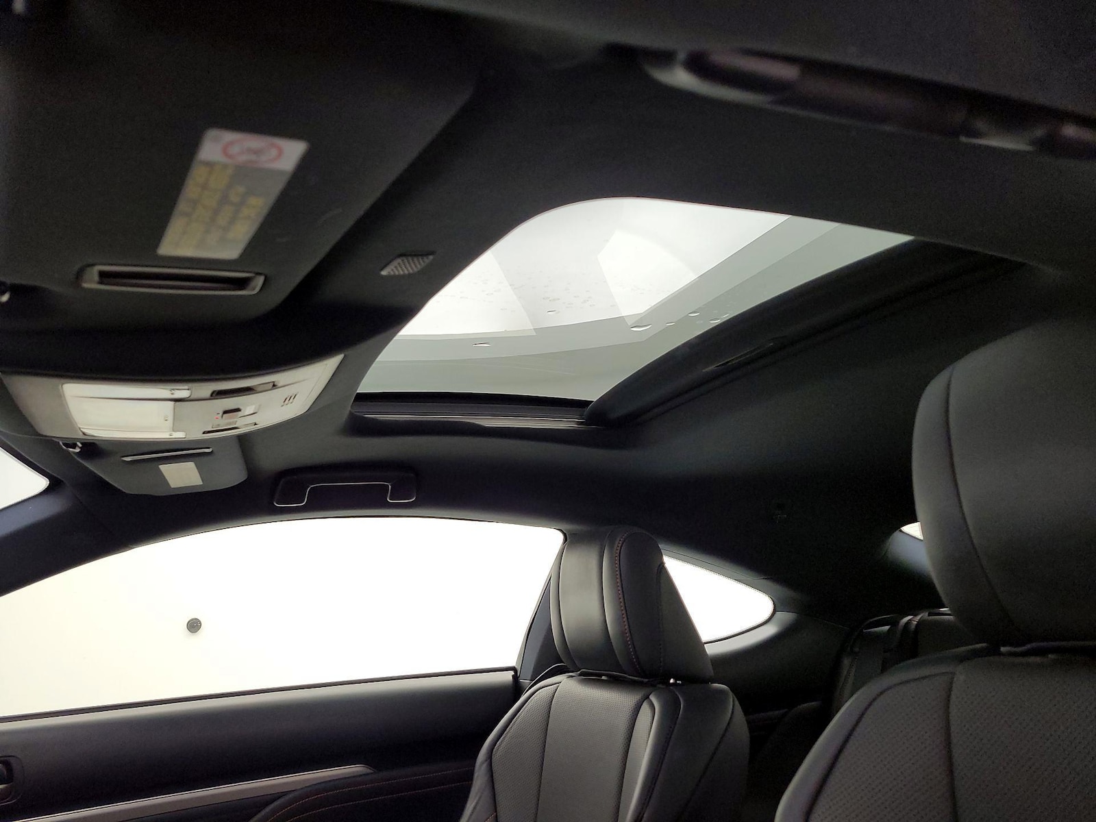 Sunroof(s) & Overhead Airbags