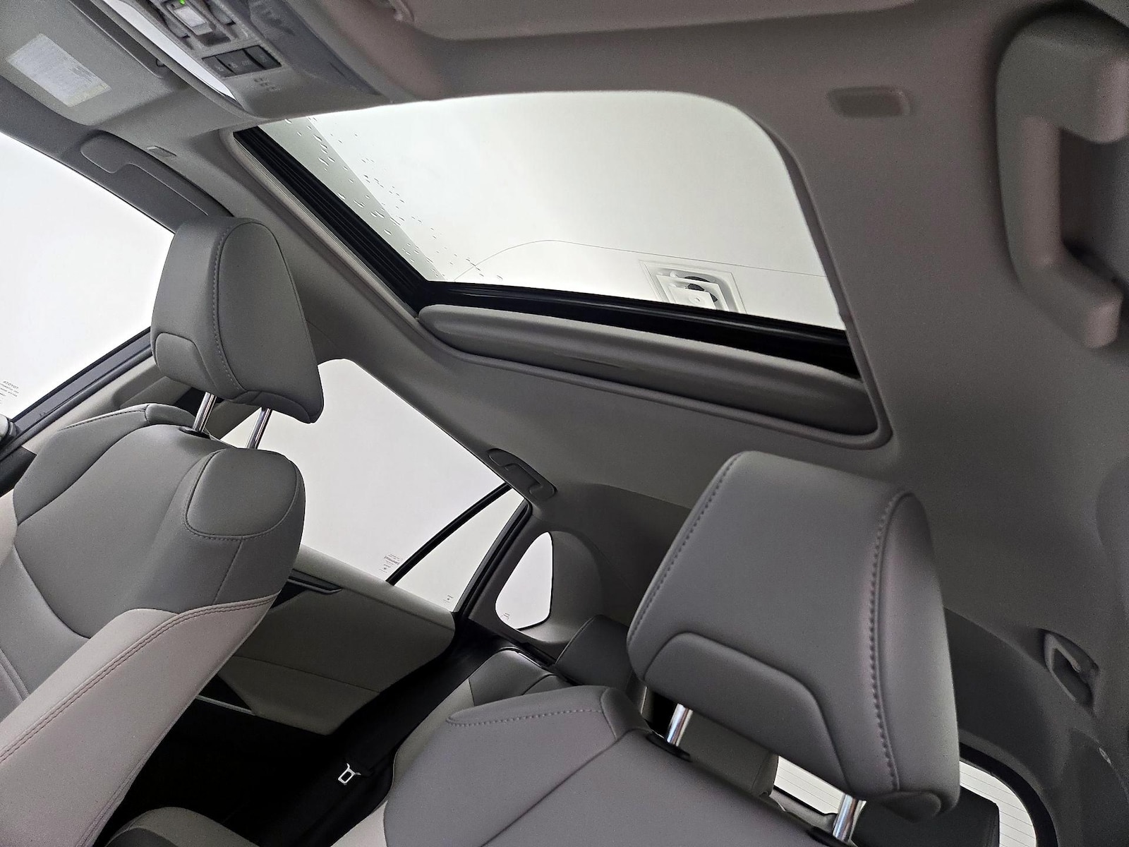 Sunroof(s) & Overhead Airbags