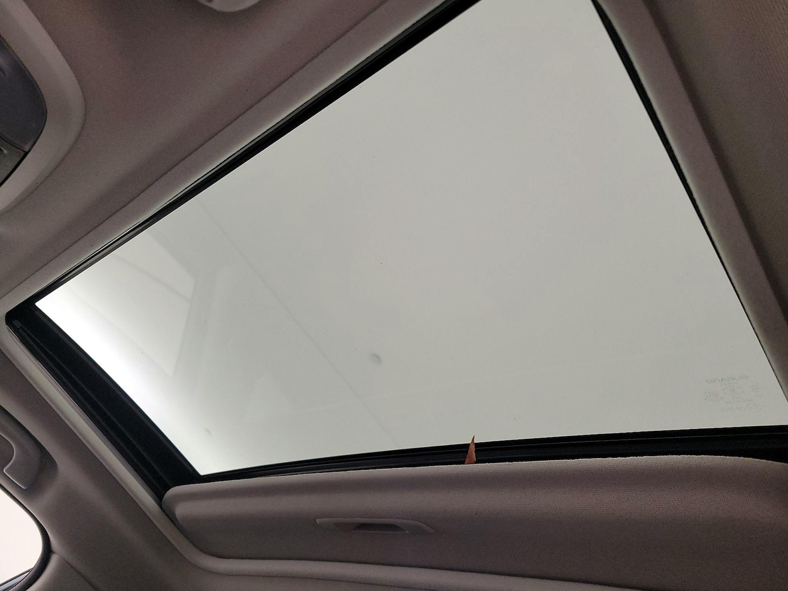 Sunroof(s) & Overhead Airbags