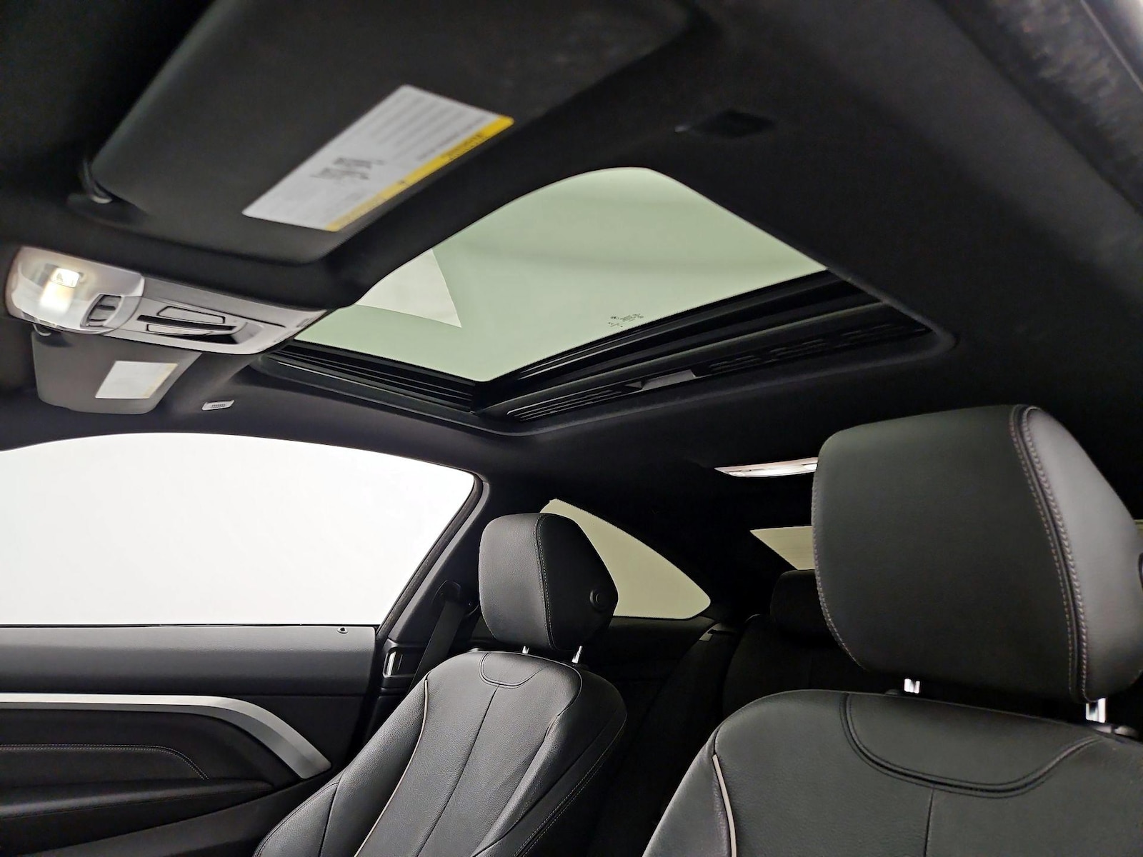 Sunroof(s) & Overhead Airbags