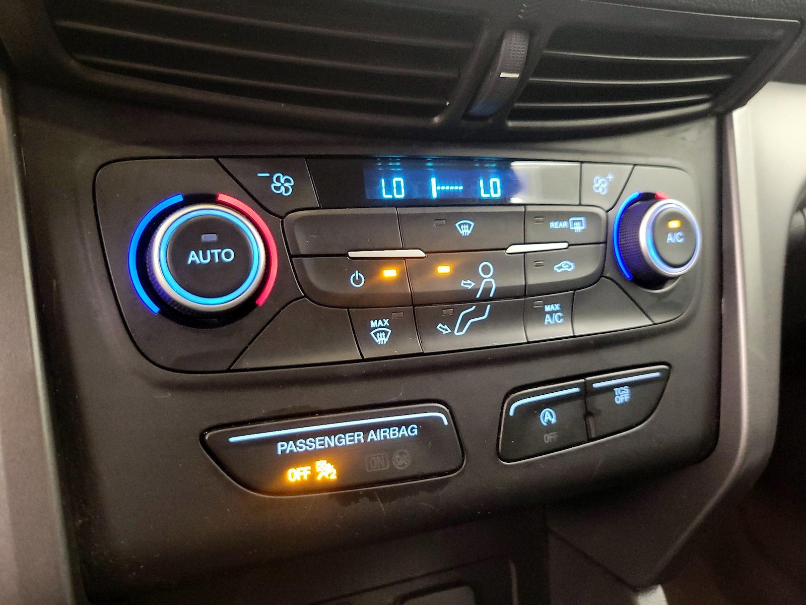 2017 Ford Escape SE - Photo 17