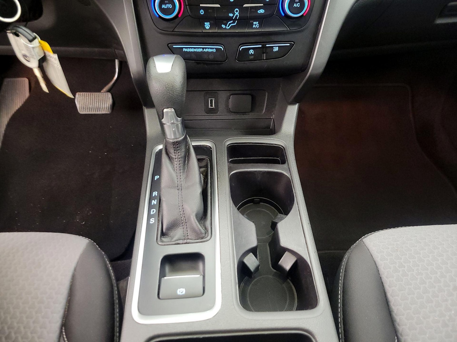 2017 Ford Escape SE - Photo 18