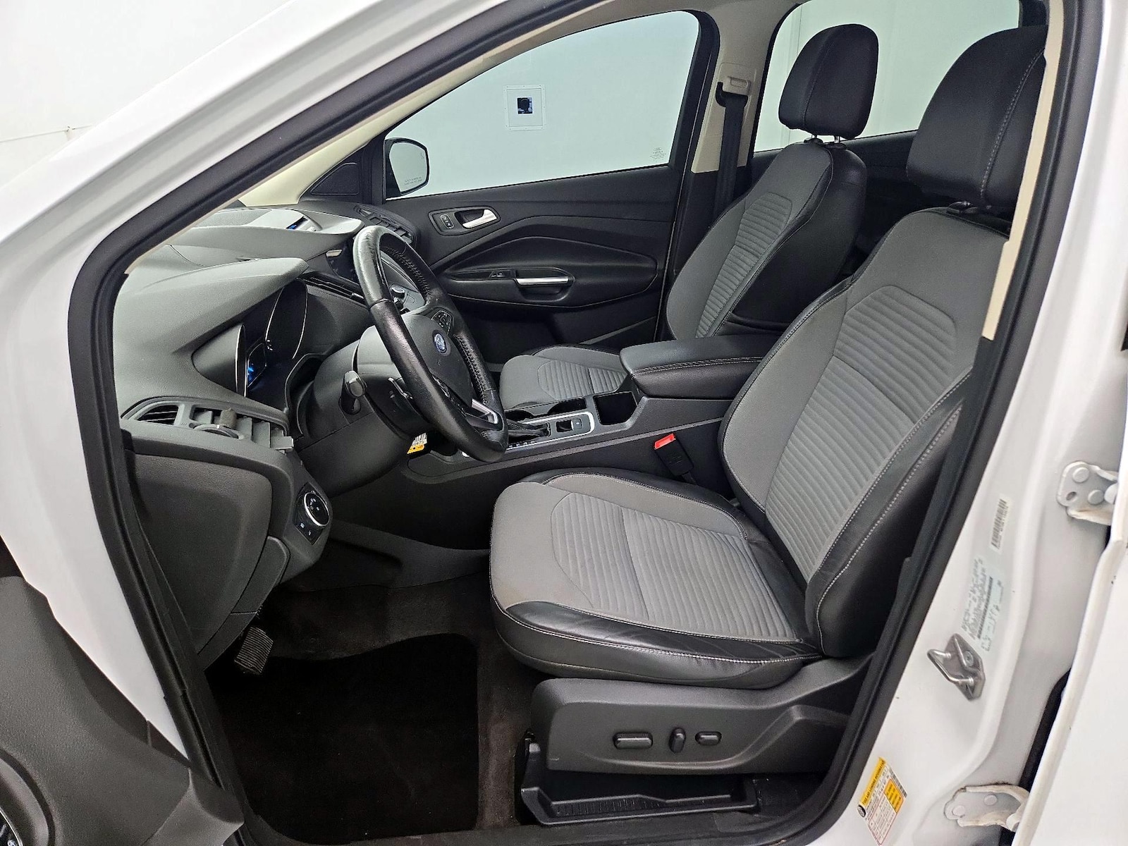 Power Seat(s) & Side Airbags