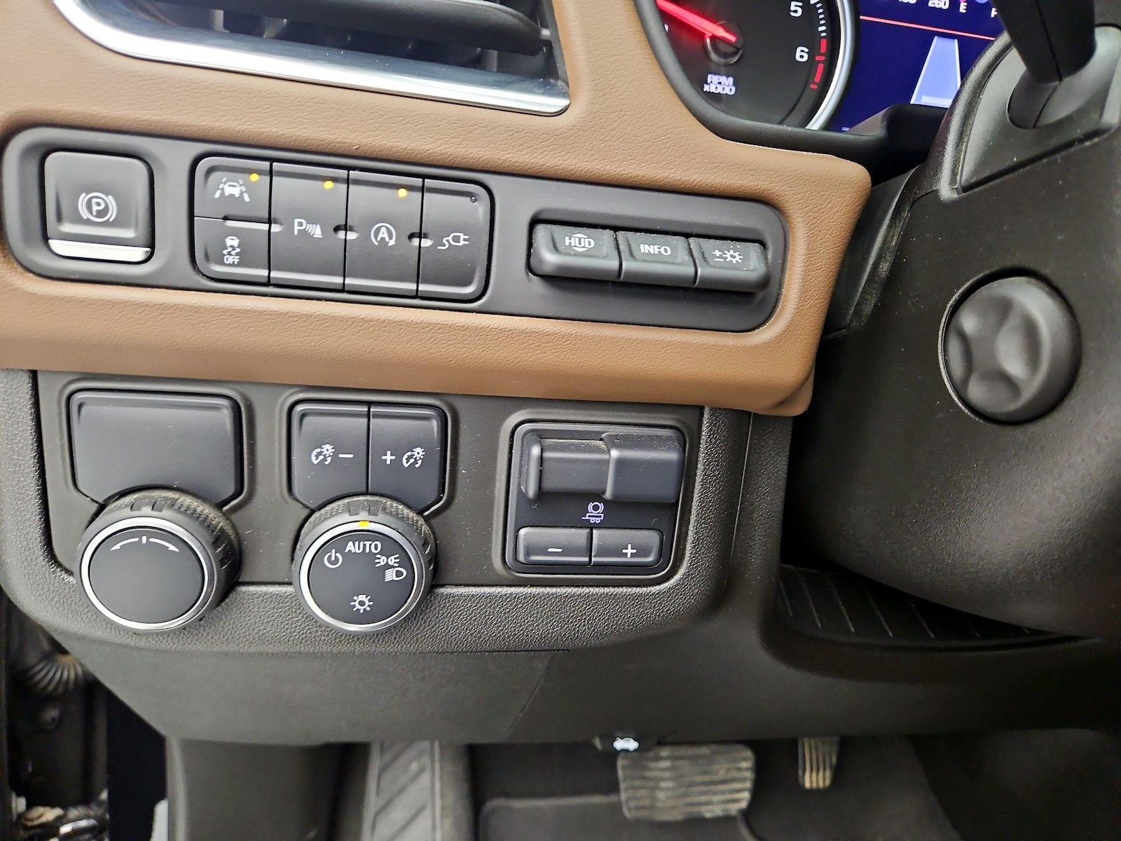 2021 Chevrolet Suburban High Country - Photo 14