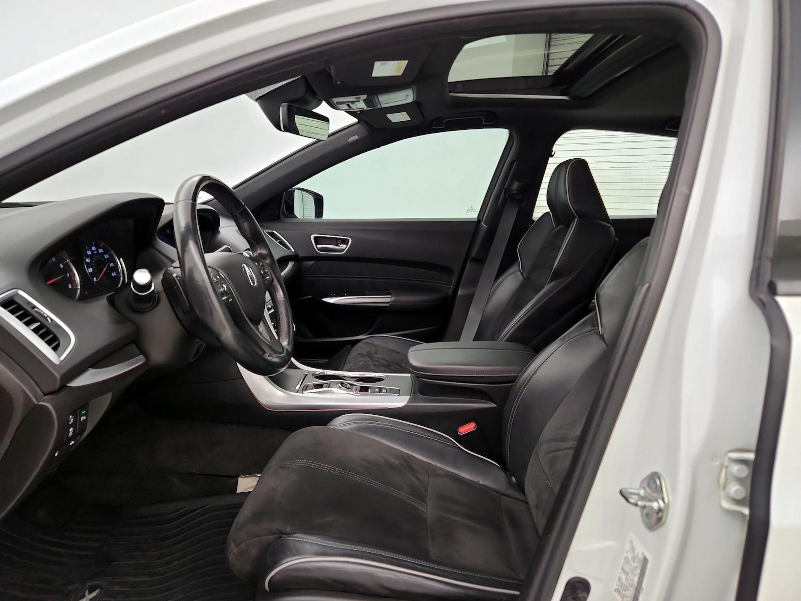Sunroof(s) & Overhead Airbags