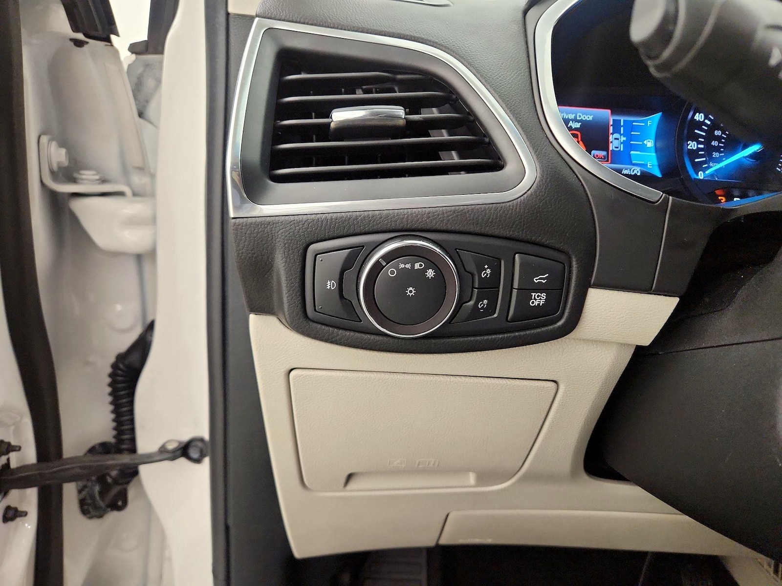 2019 Ford Edge Titanium - Photo 14