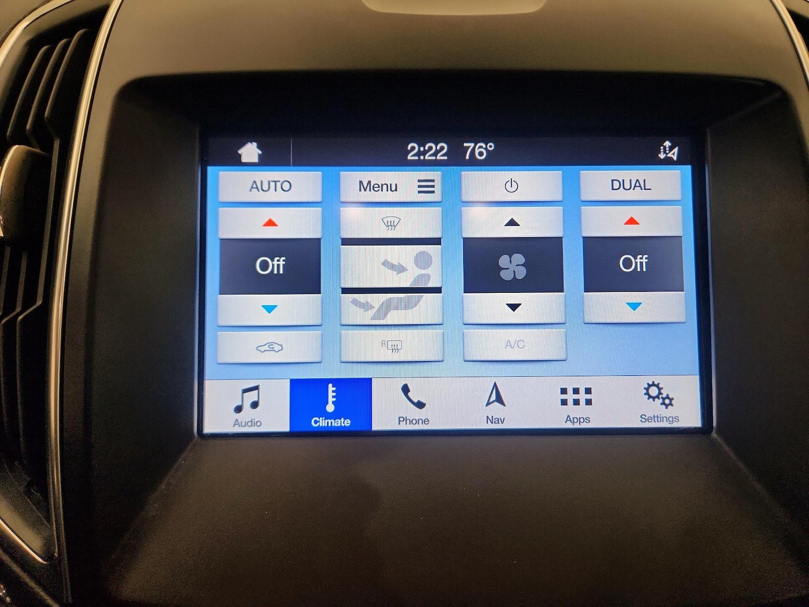 2019 Ford Edge Titanium - Photo 18