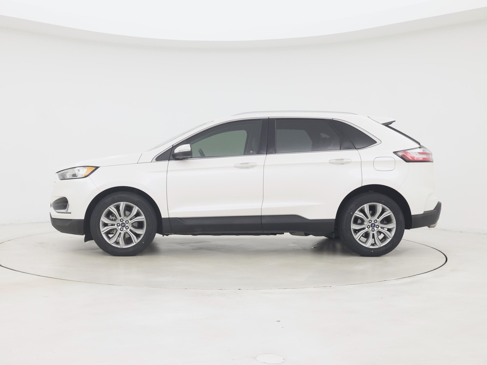 2019 Ford Edge Titanium - Photo 4