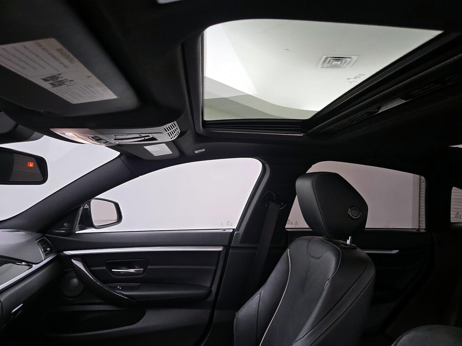 Sunroof(s) & Overhead Airbags