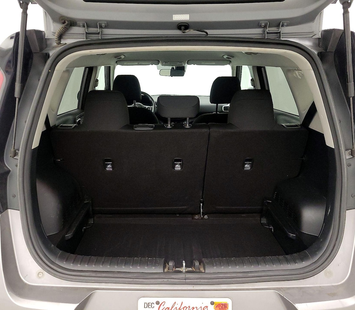 Trunk/Cargo (Seats Up)