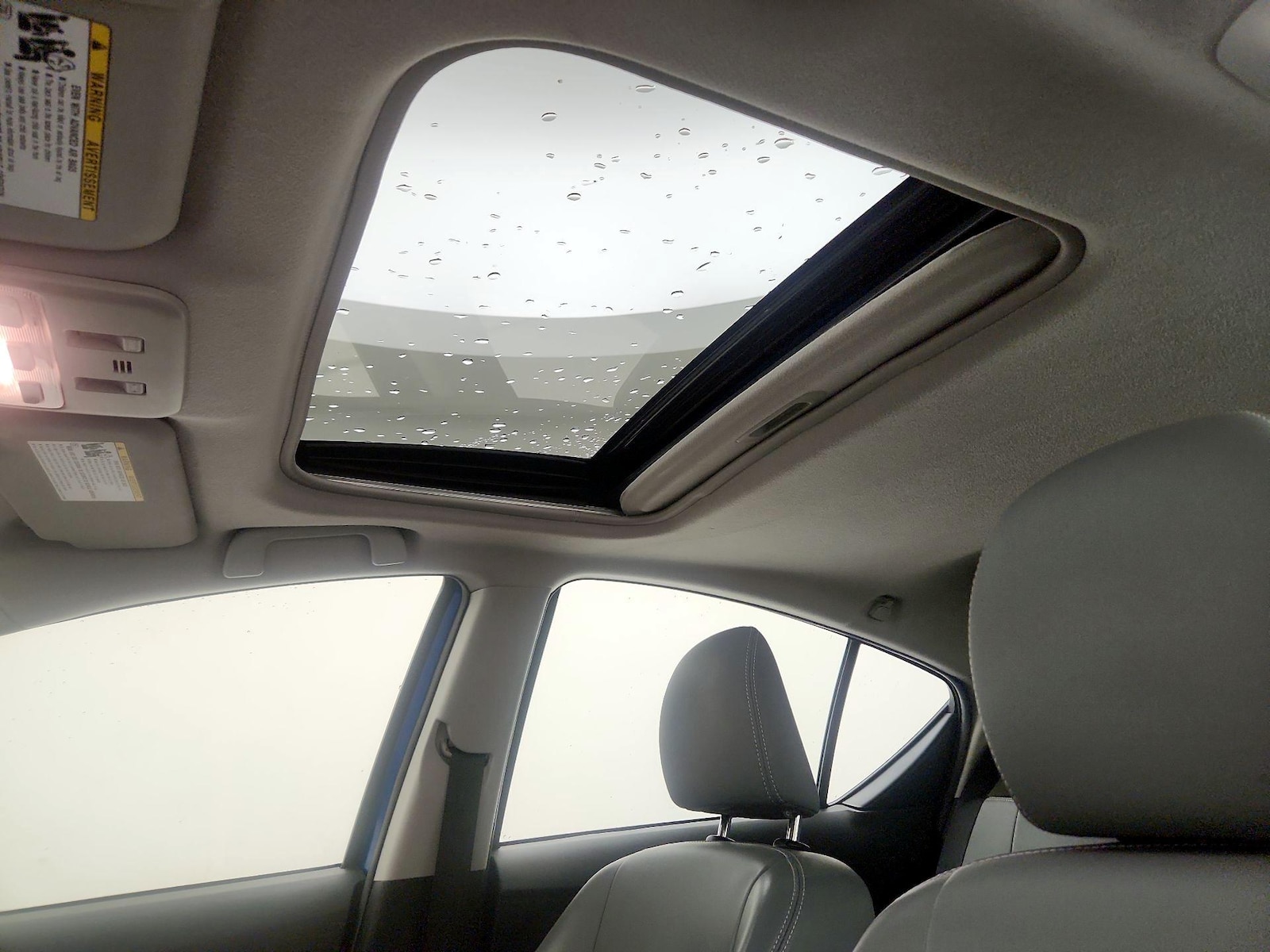 Sunroof(s) & Overhead Airbags