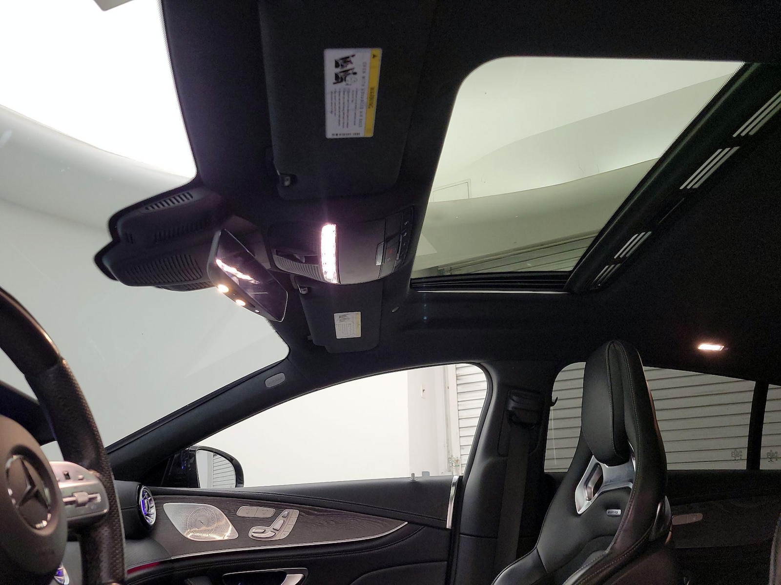 Sunroof(s) & Overhead Airbags