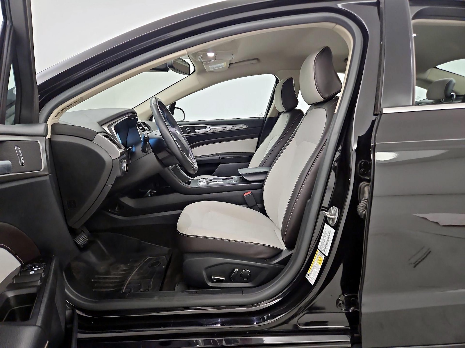 Power Seat(s) & Side Airbags