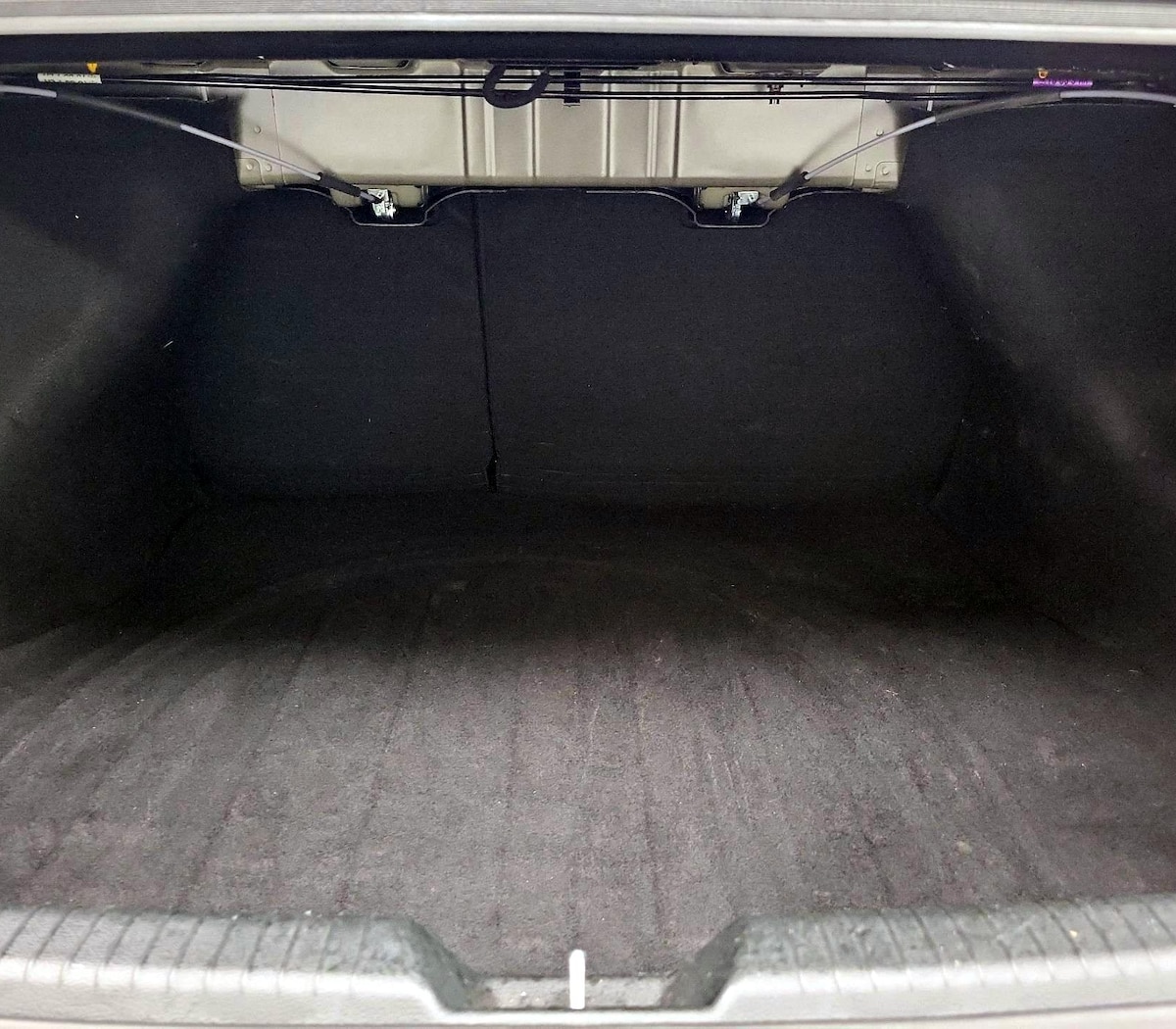 Trunk/Cargo (Seats Up)