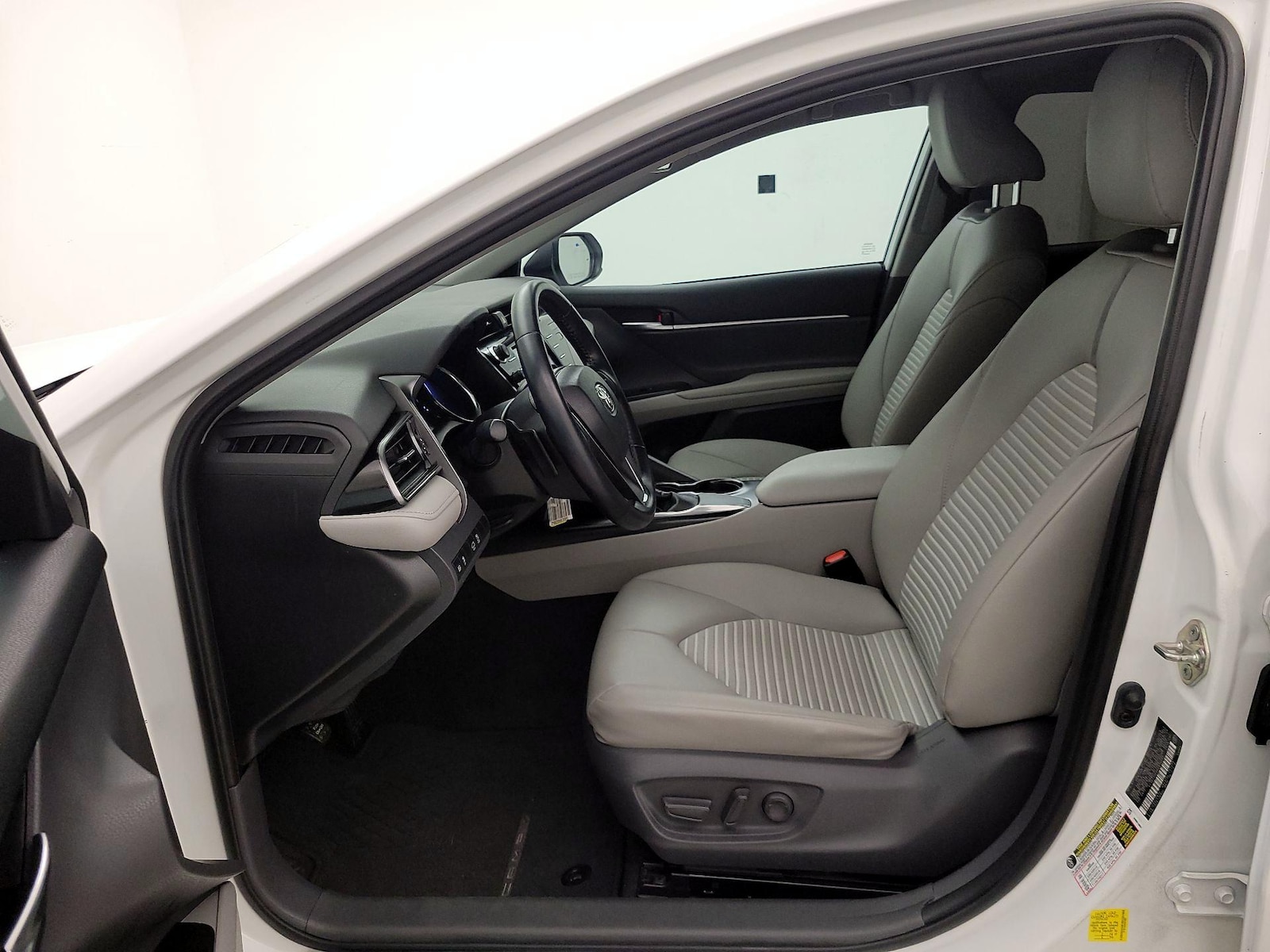 Power Seat(s) & Side Airbags