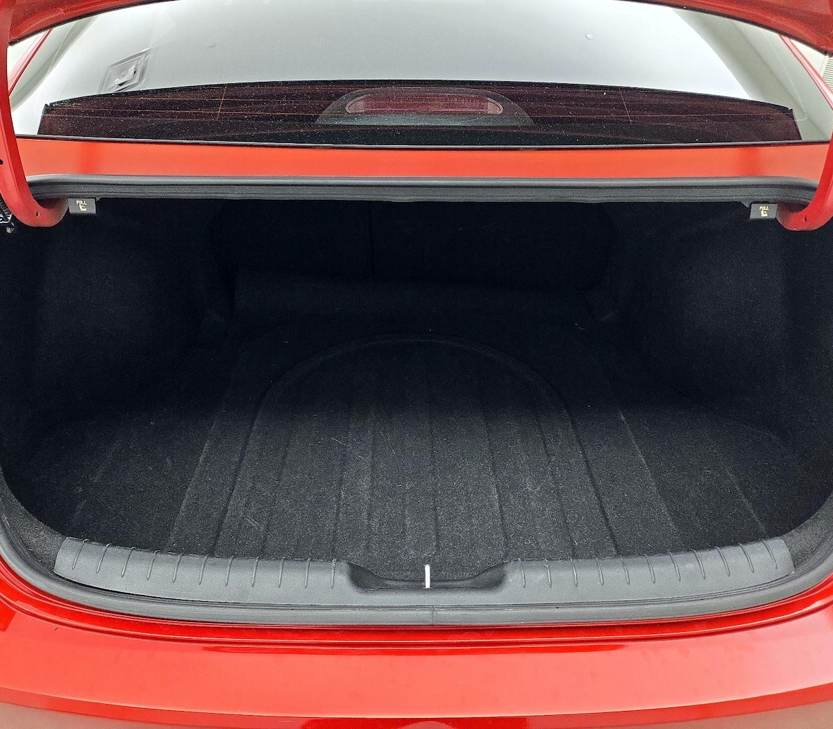 Trunk/Cargo (Seats Up)