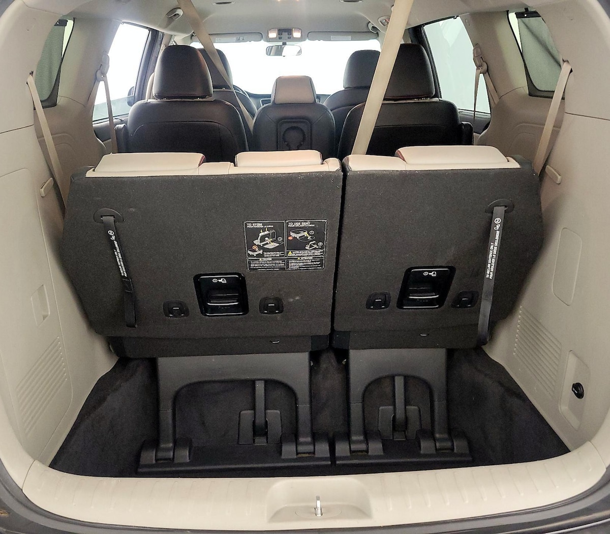Trunk/Cargo (Seats Up)