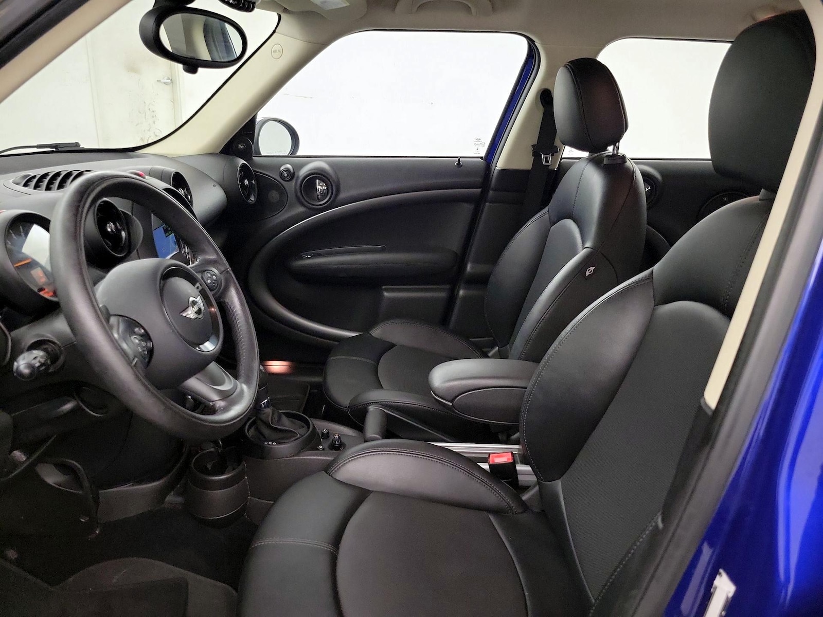 Leather Seats & Side Airbags