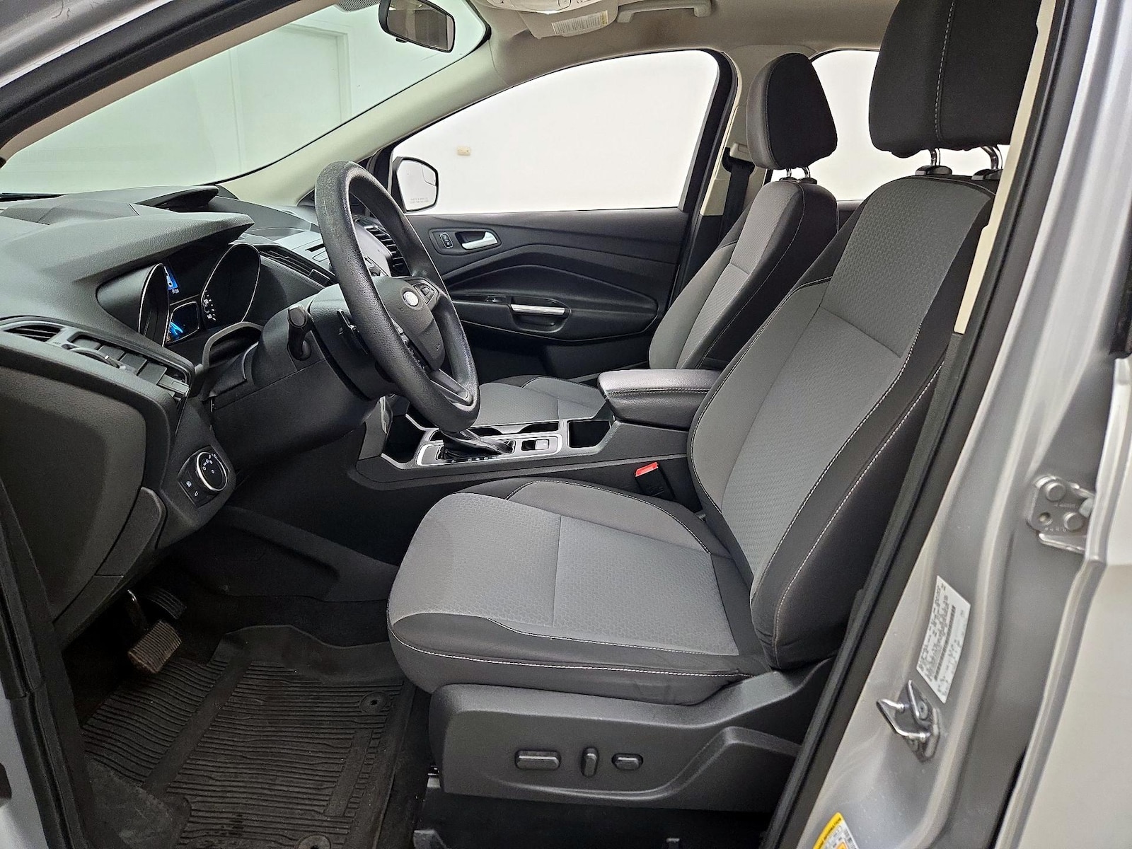 Power Seat(s) & Side Airbags