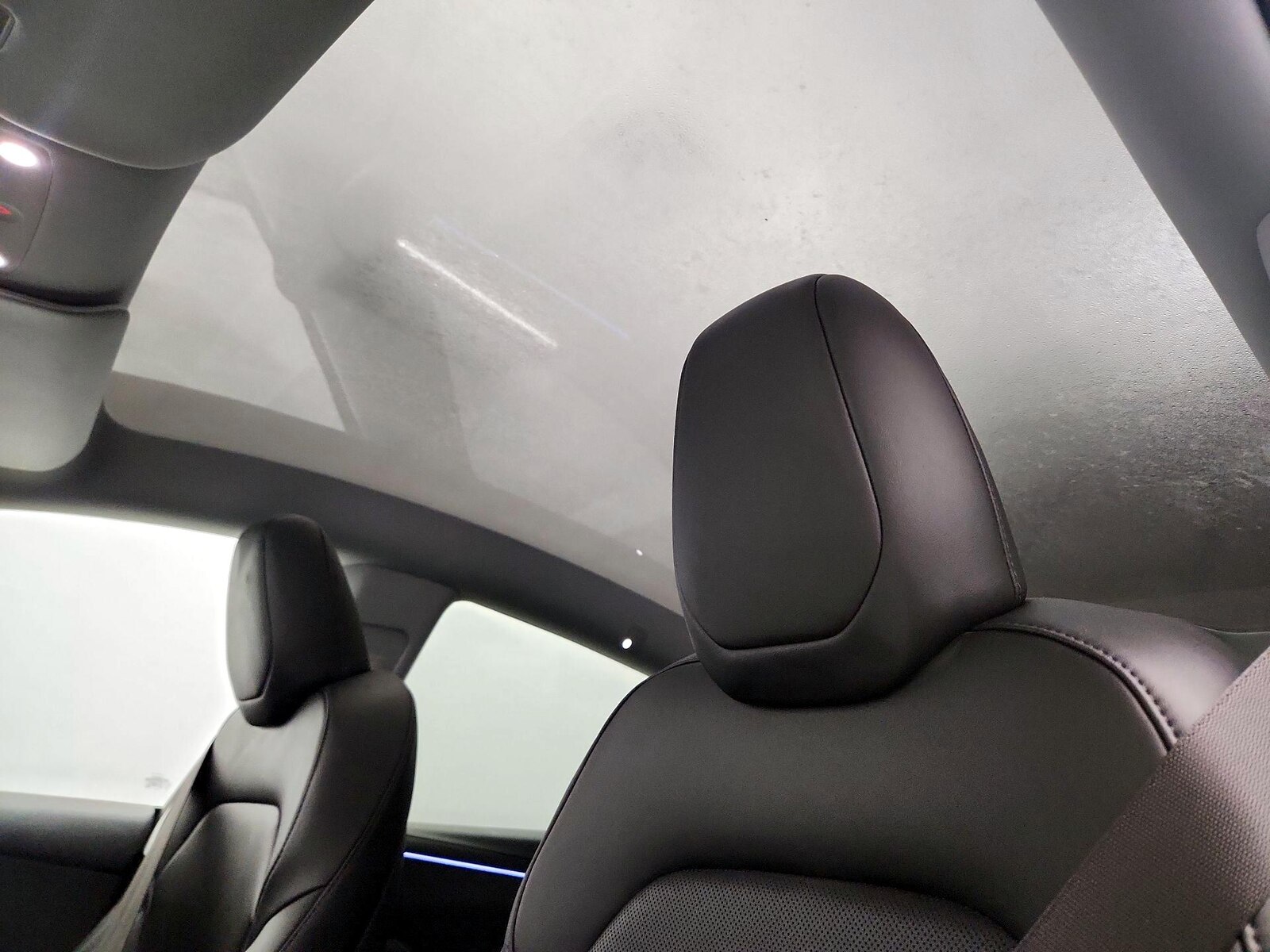 Skylight(s) & Overhead Airbags