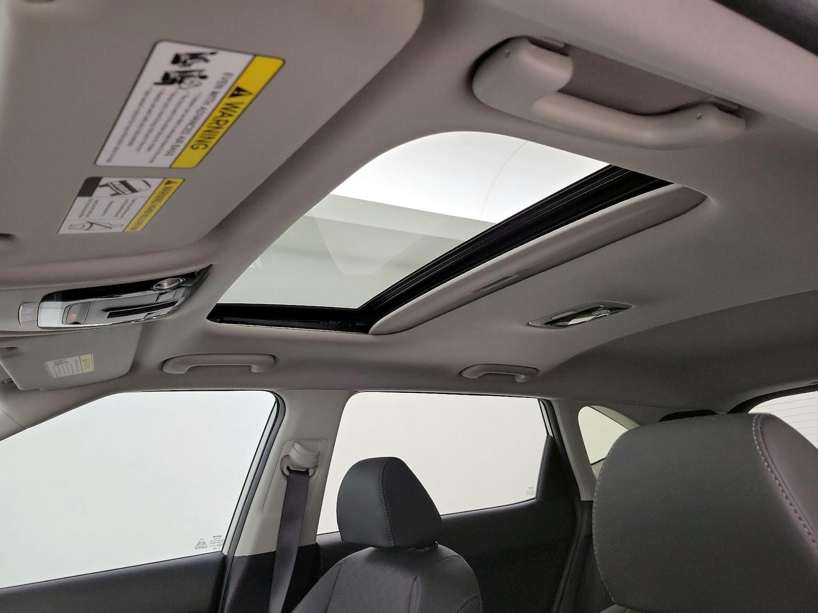 Sunroof(s) & Overhead Airbags
