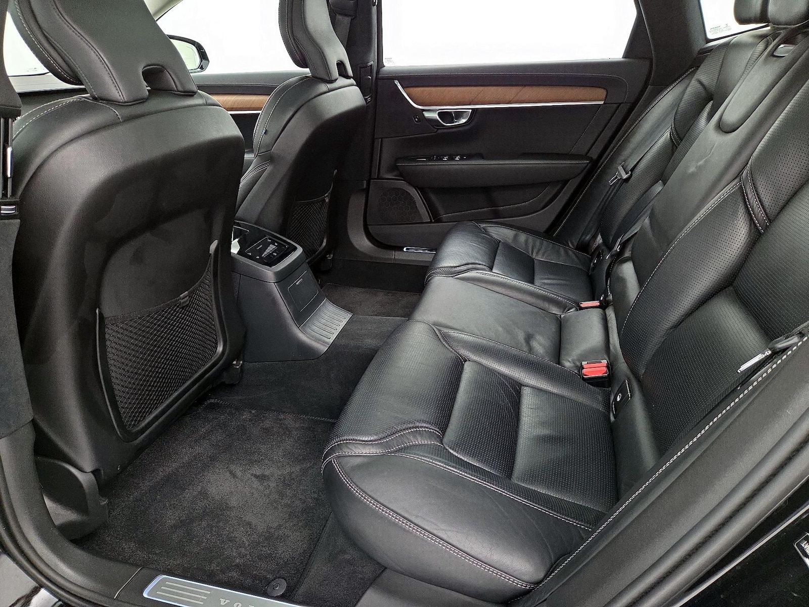 Rear A/C Seat(s)