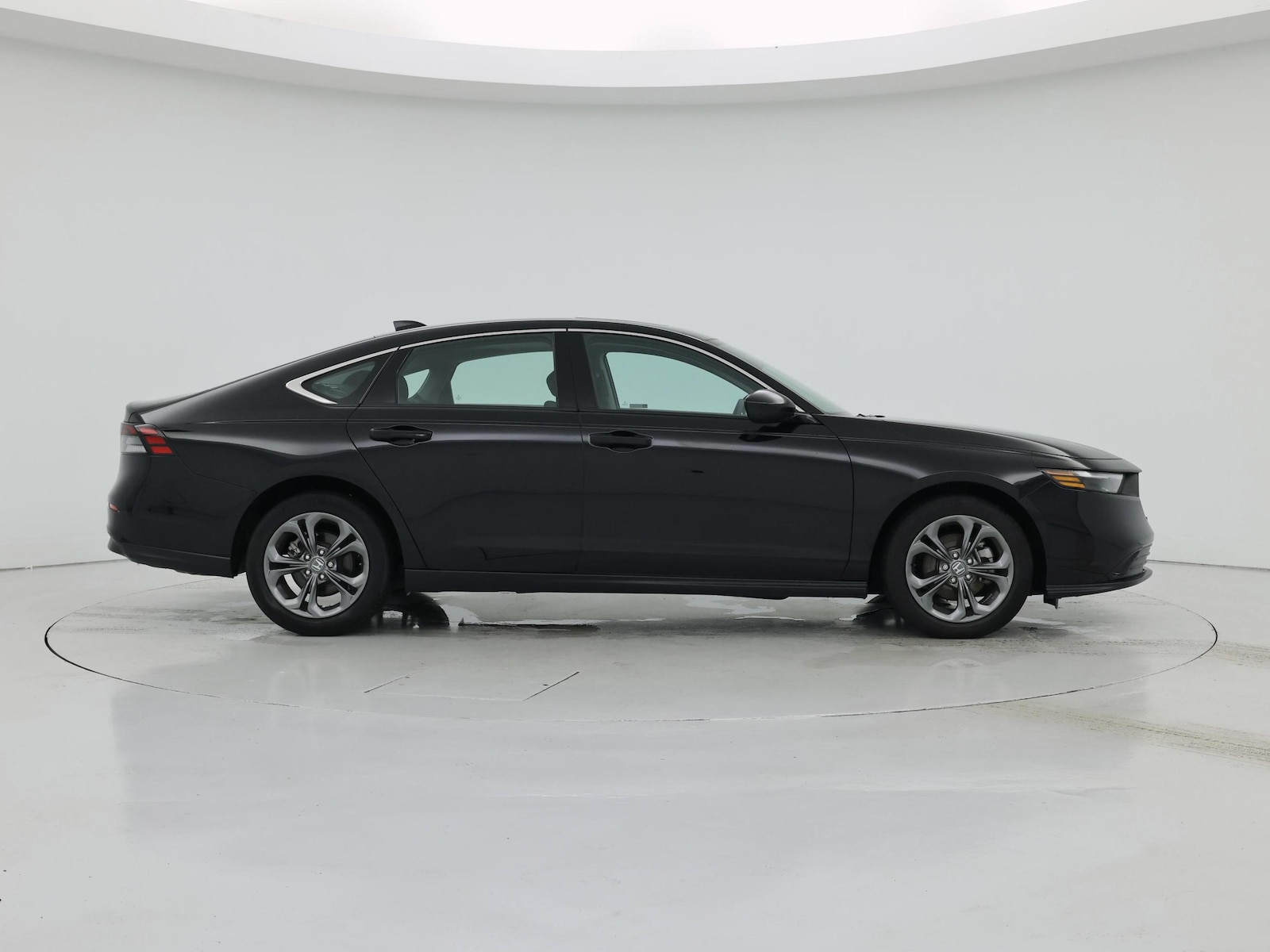 2024 Honda Accord EX - Photo 8