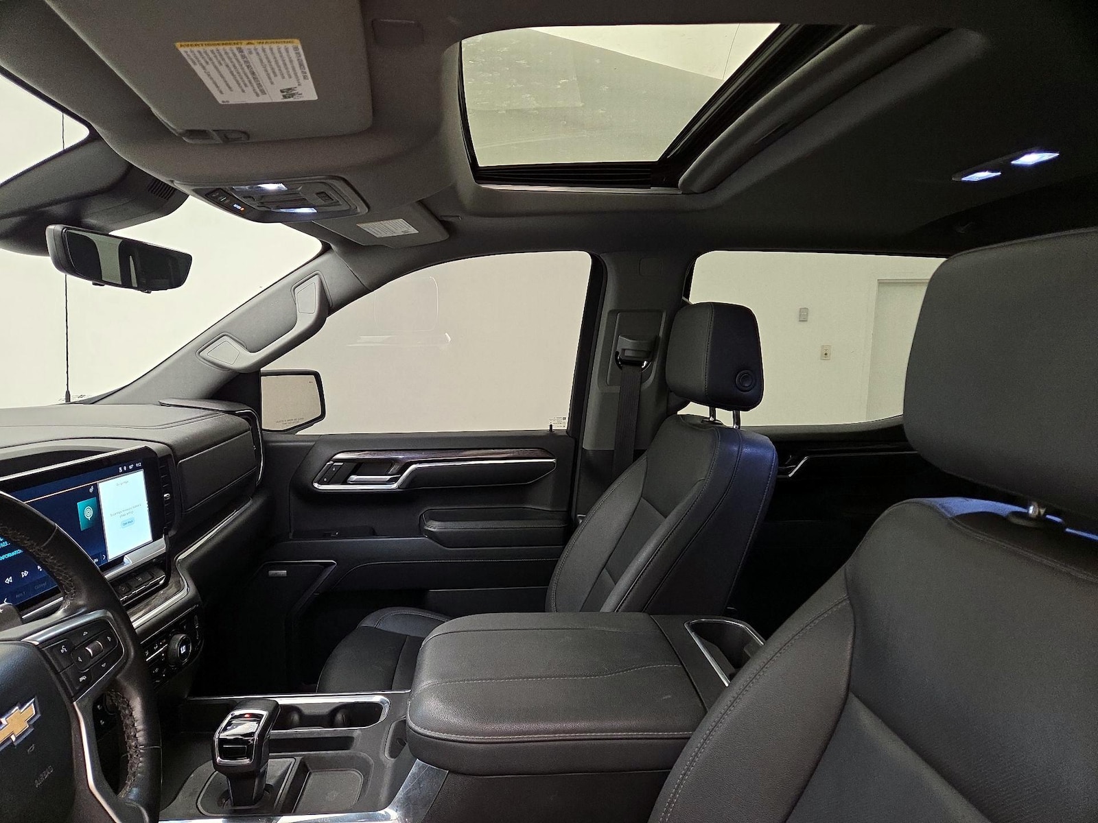 Sunroof(s) & Overhead Airbags