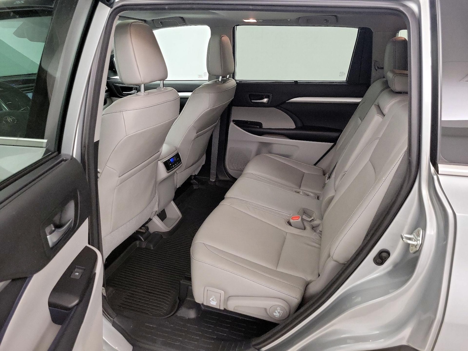 Rear Air Conditioning