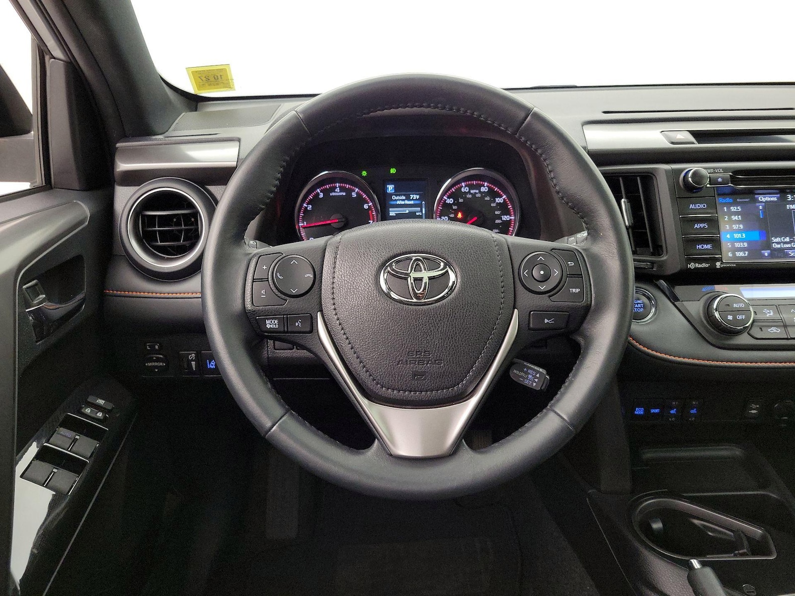 2017 Toyota RAV4 SE - Photo 11