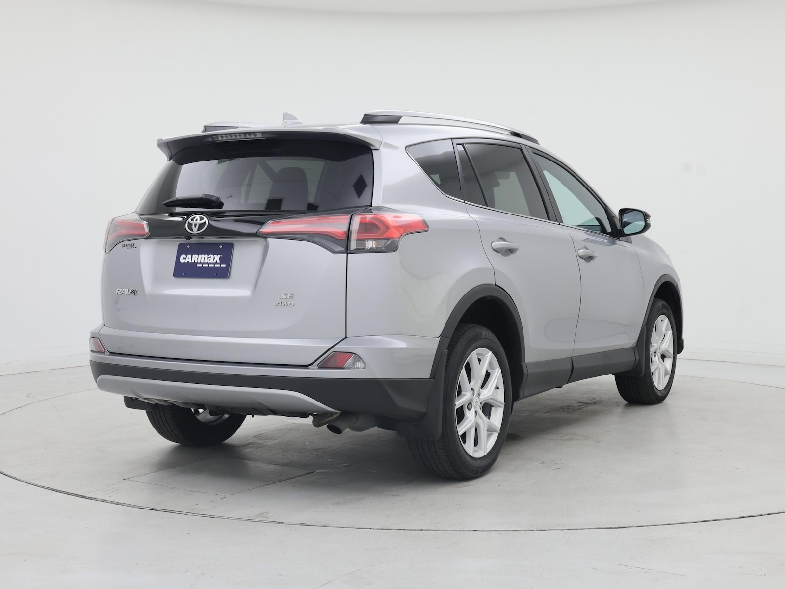2017 Toyota RAV4 SE - Photo 9